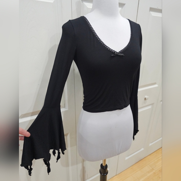 Dolls Kill The Grave Girls Punk Goth Bat Wings Black V Neck Fang Club Crop Top S - Picture 5 of 12